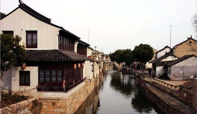 重庆2023年签发各类出国境证件150.8余万证次